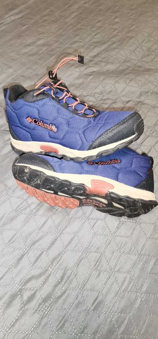 Ghete Columbia, marime 39, pret 150 lei