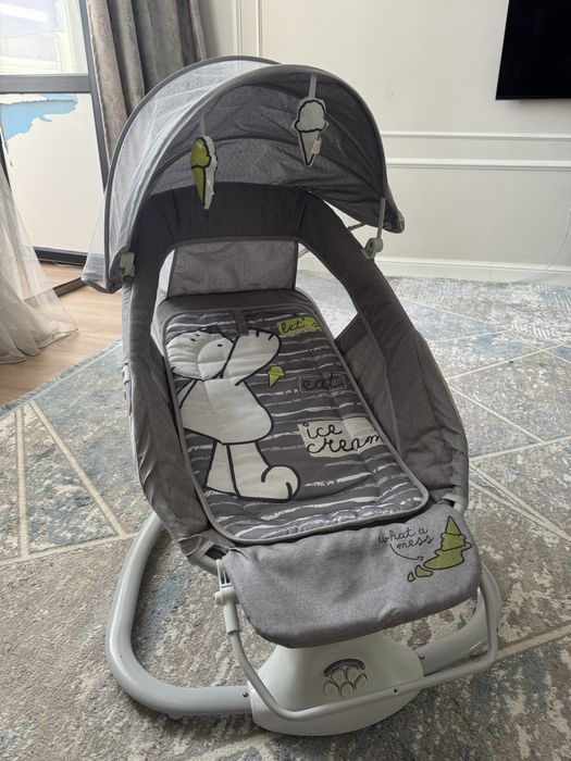 Шезлонг новый продам срочно