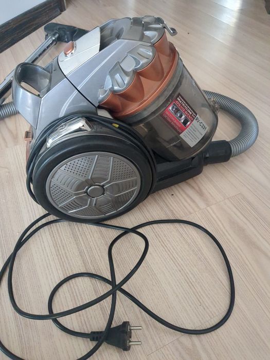 Пылесос Redmond 1600w