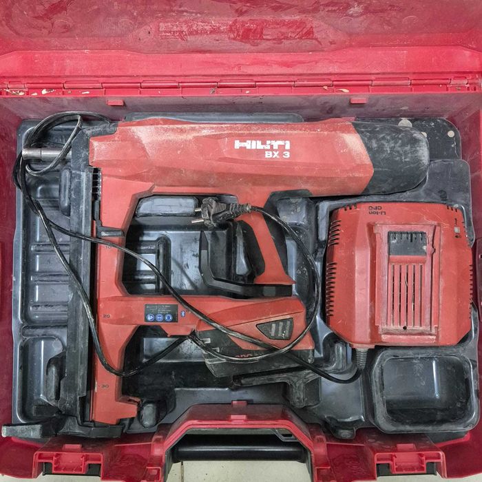 Pistol Pneumatic Cuie Hilti BX 3 L Cutie Full Zeus Amanet Rahova 33993