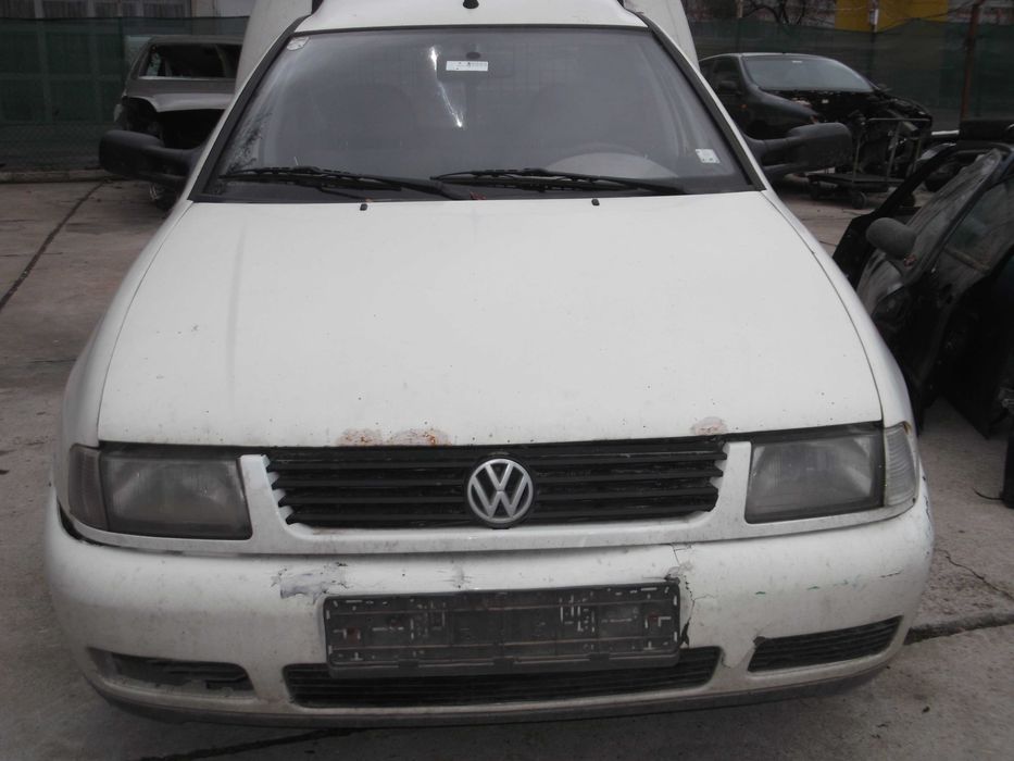 Фолксваген Кади 1.9 SDI 64 к.с 2000 год..Само на части.