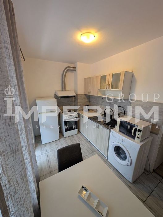 Двустаен обзаведен апартамент под наем в района на Генералите, гр. Ва