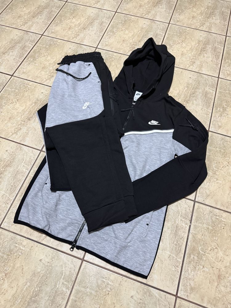 Trening Tech Fleece Nike marimea S, M, L, XXL