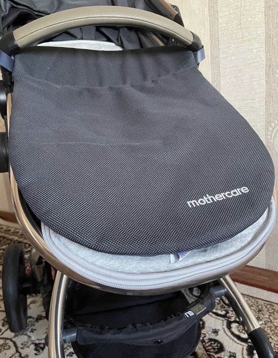 Коляска прогулочная