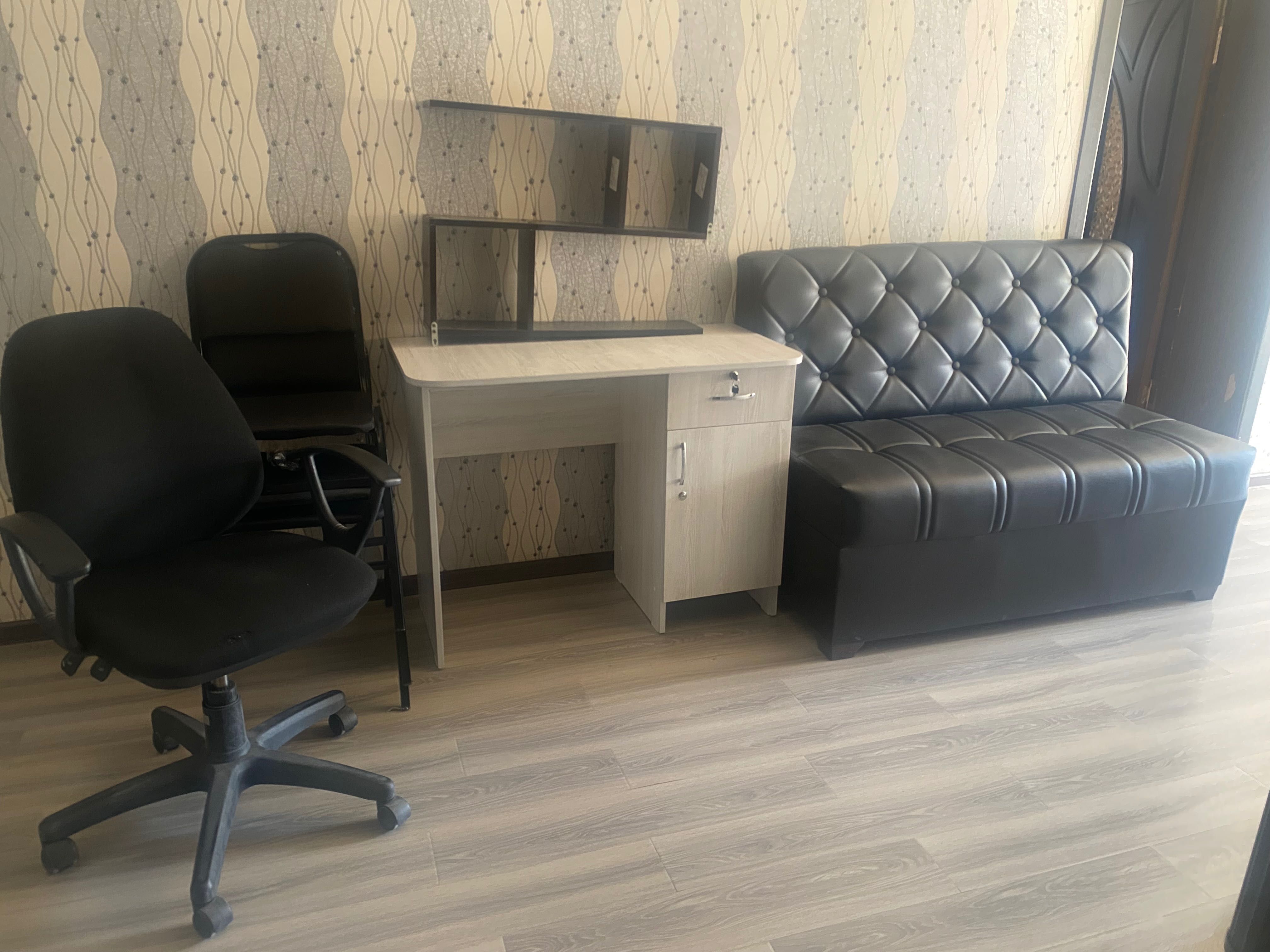 Продается офисная мебель, техника
