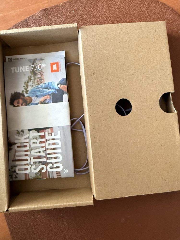 Jbl tube 770  nc лави