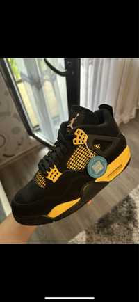 Jordan 4 Thunder