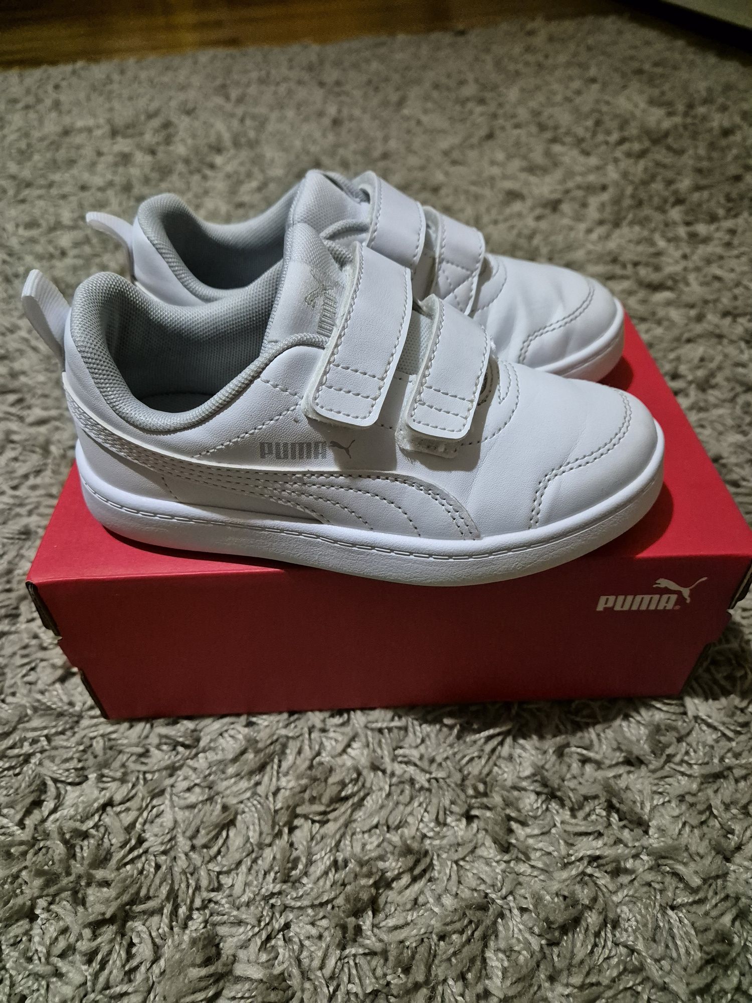 Бели кожени кецове Puma