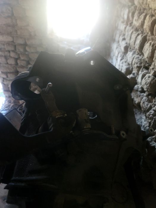 Скоростна кутия голф 5 1.6 102к.с