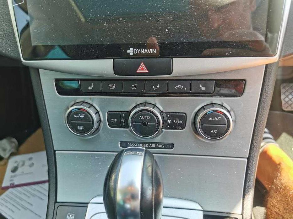 panou clima generatia 3 vw passat b7 cc climatronic b7
