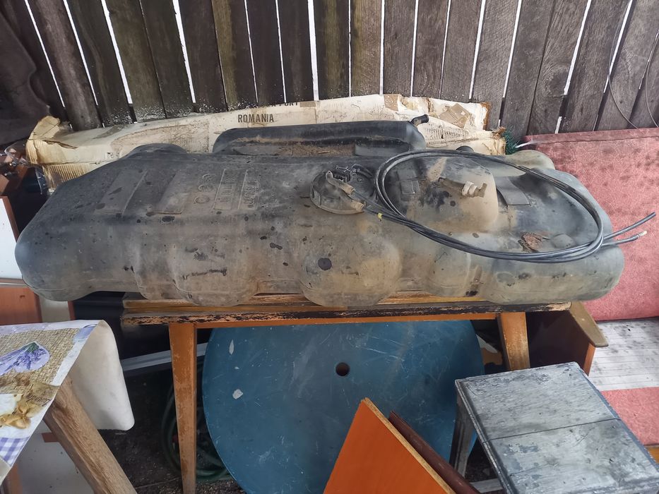 Rezervor mercedes sprinter 1996-2006 punte spate diverse iese