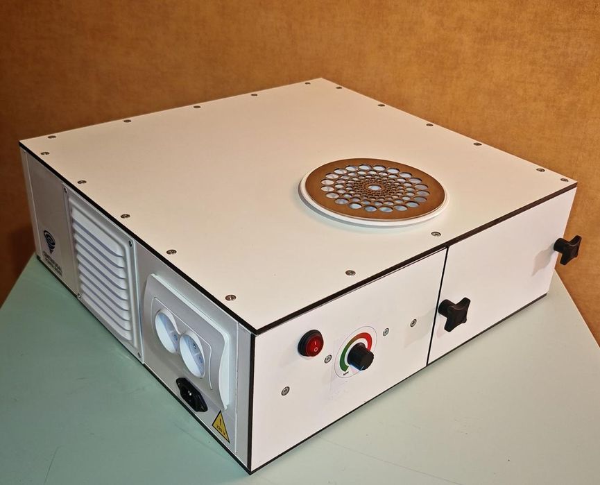 Aspirator manichiura / unghii incorporabil