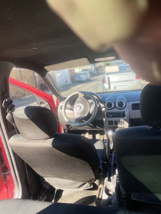 Vand sau schimb dacia logan 1.4 Mpi gpl an fabricatie 2011 acte valabi