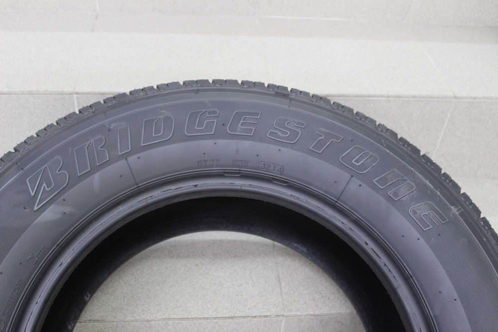 265/65-17 Bridgestone Dueler H/T