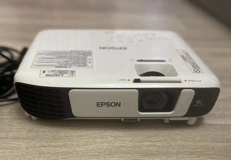 Аренда проектора EpsoN 10 мың