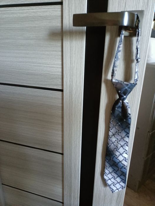 НовыйГалстук для школьника 1-4класса