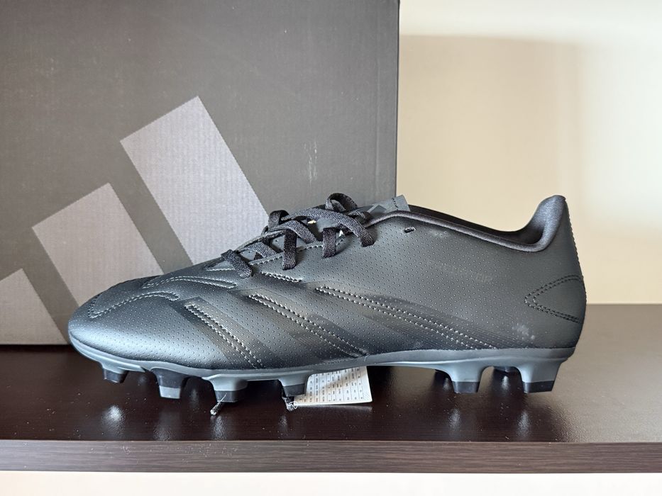 Бутонки Adidas PREDATOR CLUB FxG 43номер 27.5см Стелка