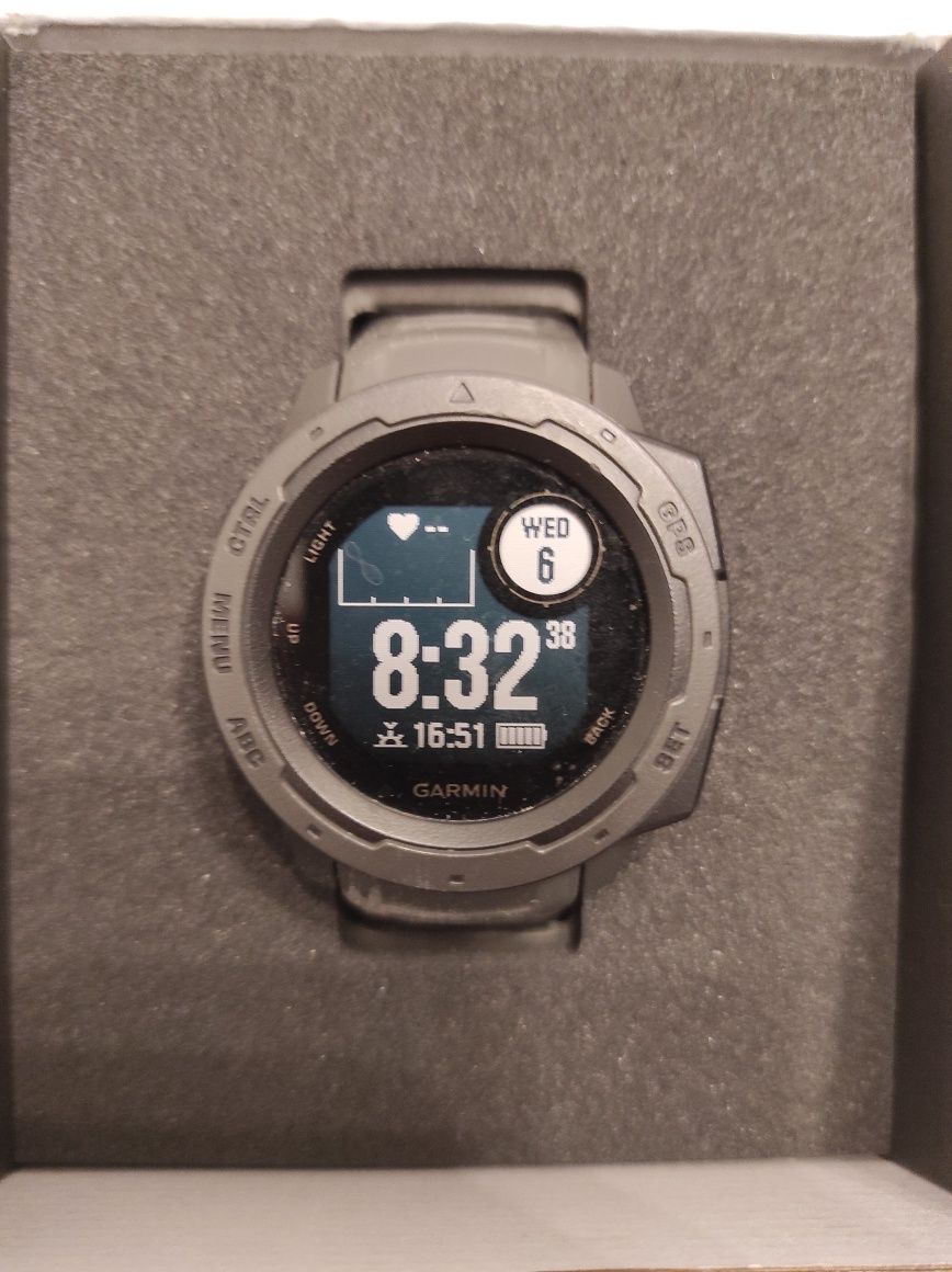 Garmin Instinct cu ambalaj original