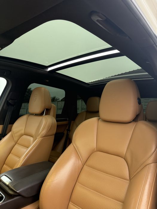 Porsche Cayenne Facelift 3.0 Diesel Chrono Pano Suspensie Full Led