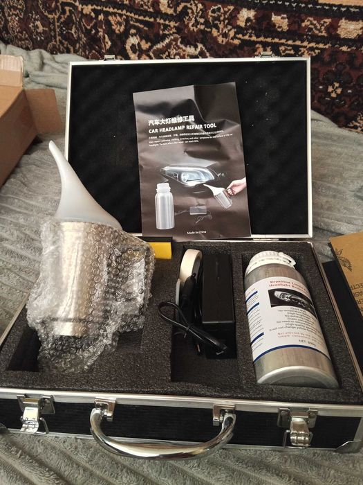 Набор для химической поливки фар востонавливает блеск