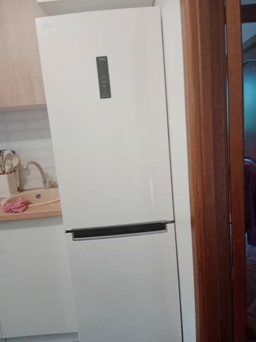 Продам новый холодилниг LG ноу фрост