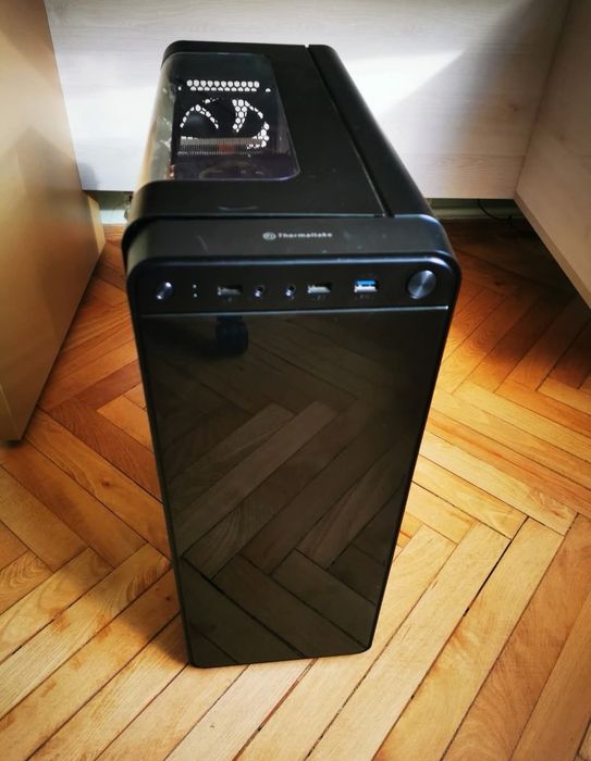 Uitate Centrală – RTX 2080, i7 9700KF, 32GB RAM