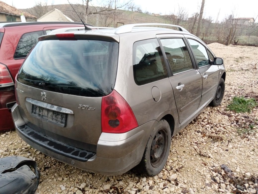 Пежо 307 хди 1.6 7 места Peugeot 307 1.6 hdi само на части