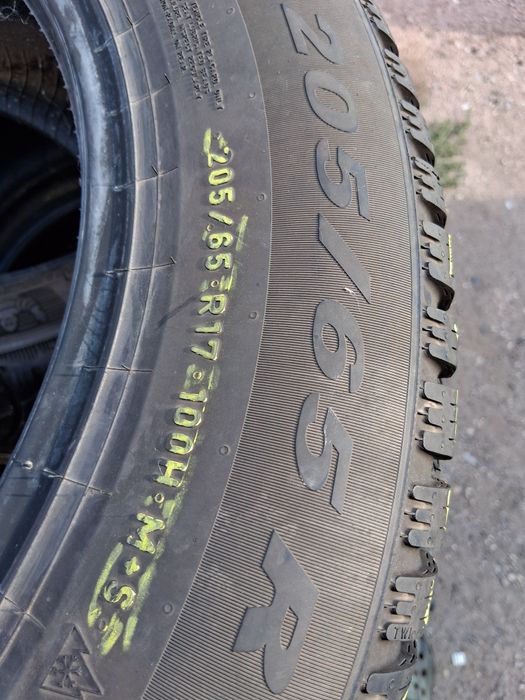 205 65 17 PIRELLI 4броя зимни дот 2022г