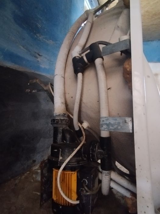 Cada jacuzzi cu hidromasaj