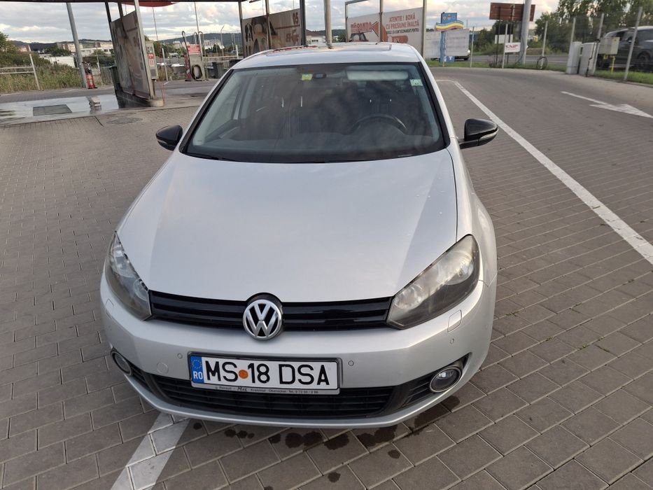 Vând Volkswagen Golf VI