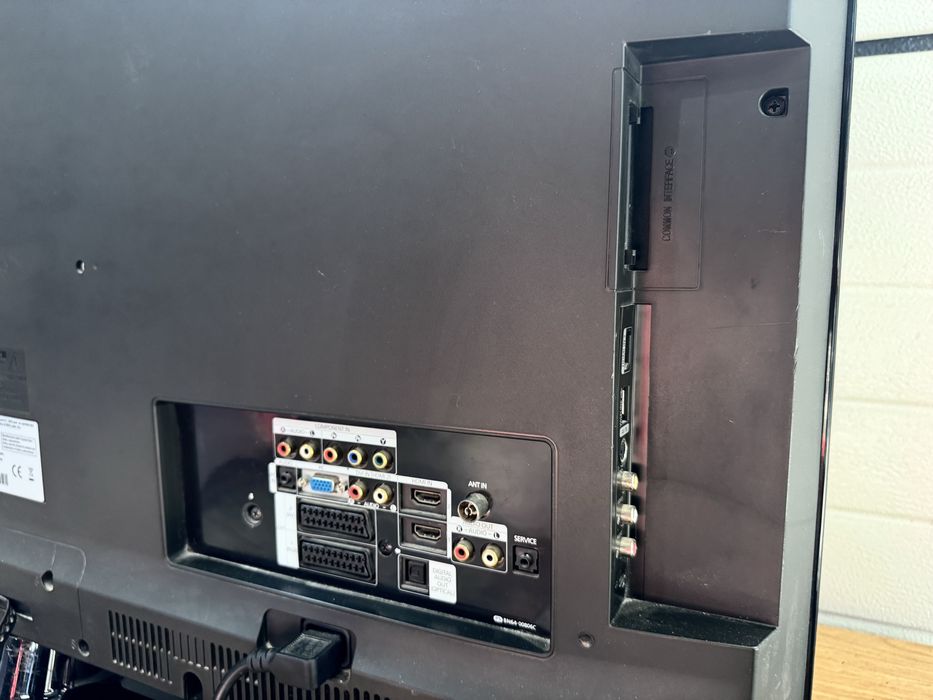 Телевизор Samsung 40 инча