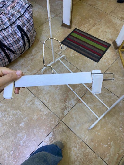 Продам вешалки для одежды