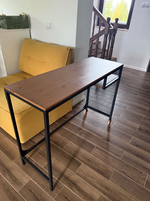 Birou IKEA din lemn