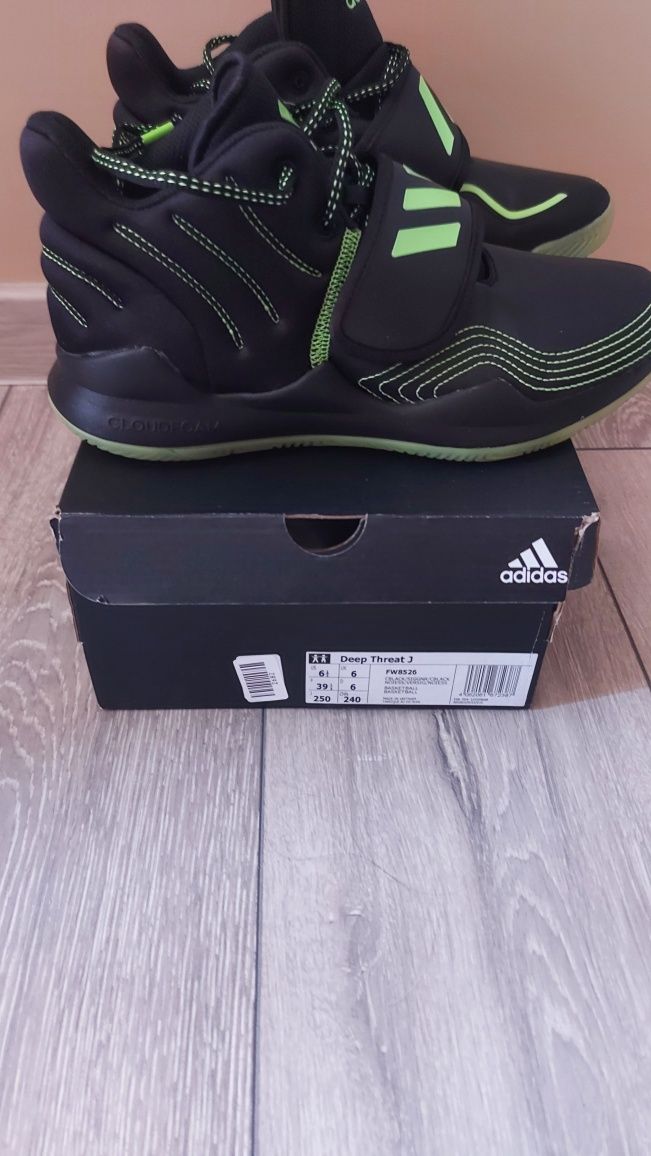 ADIDAS Deep Threat J Black.