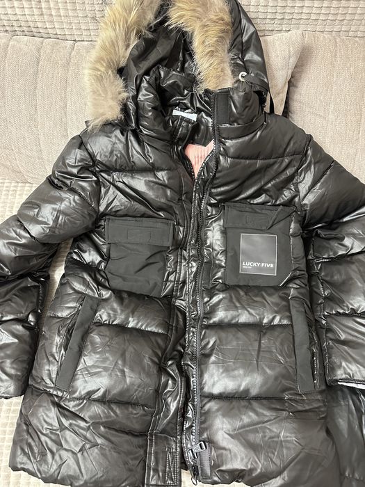 Продам зимний пуховик на девочку