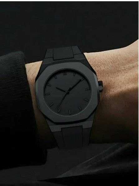 Sifatli va Zamonaviy erkaklar qo'l soati