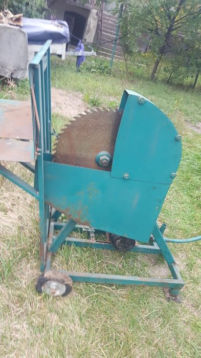 Circular tăiat lemne