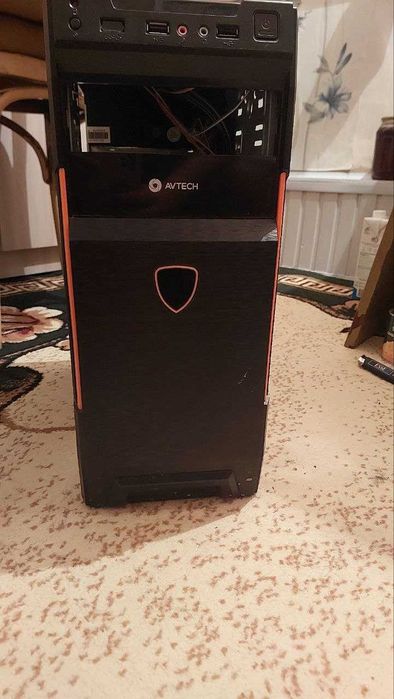 Системный блок с начинкой, рабочий