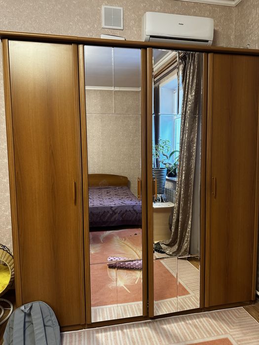 Продам спальный гарнитур