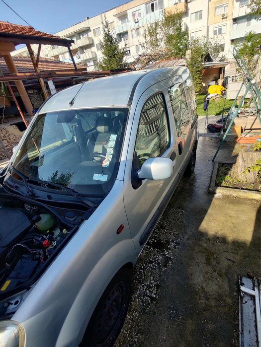 Рено Канго Лек Автомобил