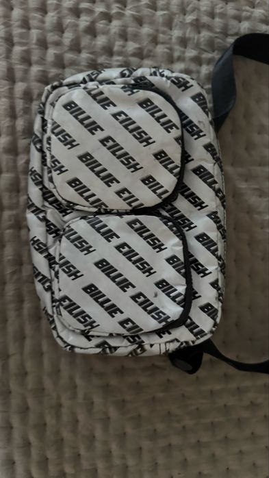 Чантичка H&M - Billie Eilish