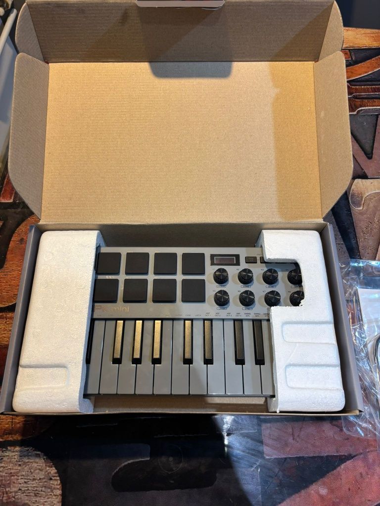 Akai mpk mini grey