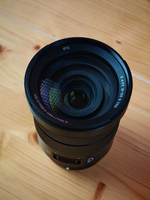 Vând obiectivul Sony 18-105mm f/4 G OSS Sony E (APS-C)