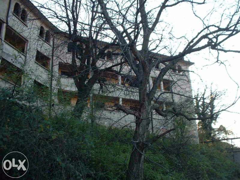 Продава се Къща в Габрово, Център - 2100 кв.м за 36 €/кв.м - Снимка #4
