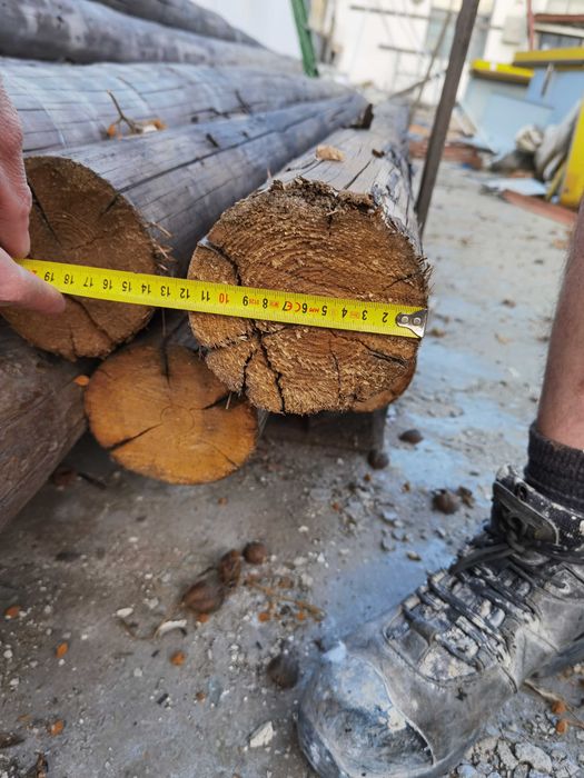 De vânzare grinzi de acoperiș și scara metalica