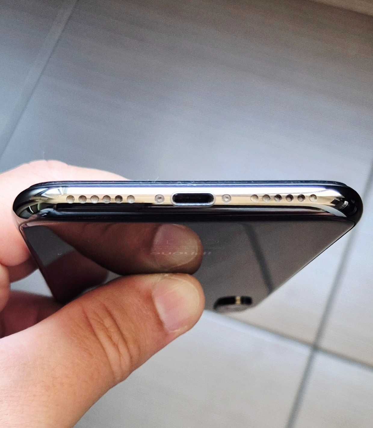 iPhone X - 64 GB - Като нов !