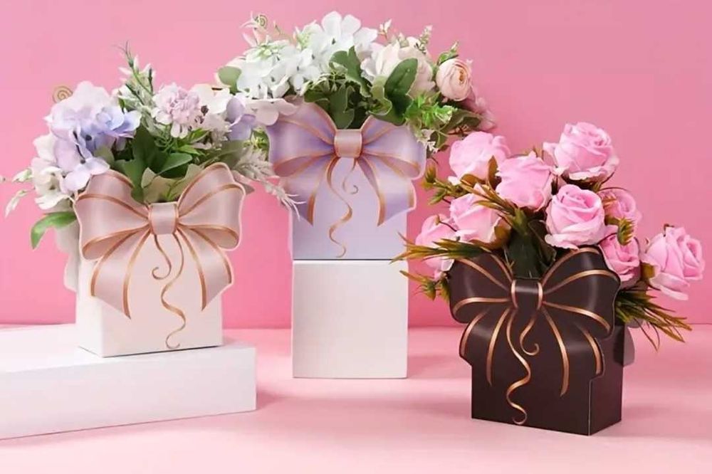 Кашпи и картини с цветя и мъх