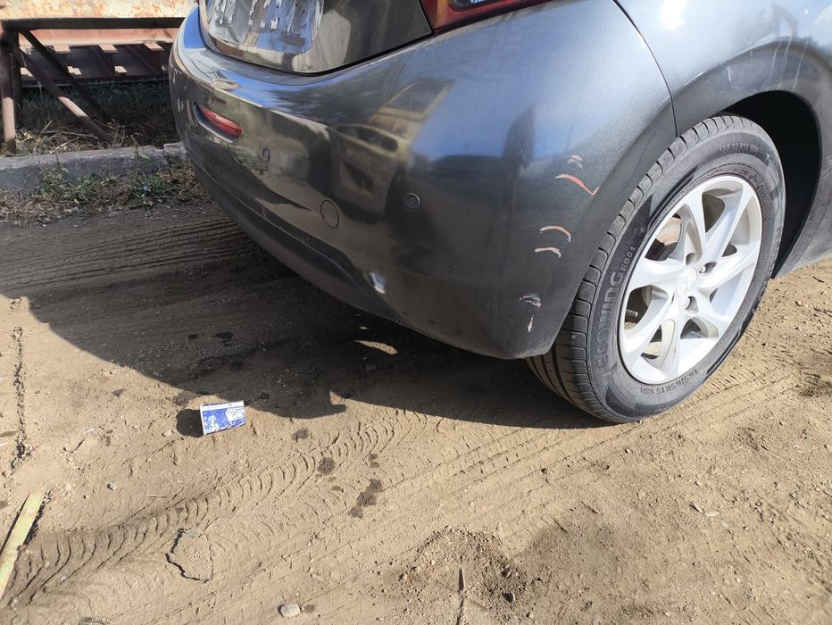 Задна броня за Пежо/Peugeot 208