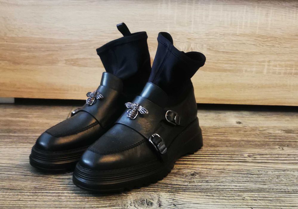 чисто нови обувки Musette