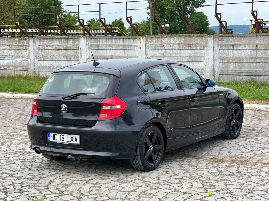 BMW 116i 2008 (benzina) VAND/SCHIMB